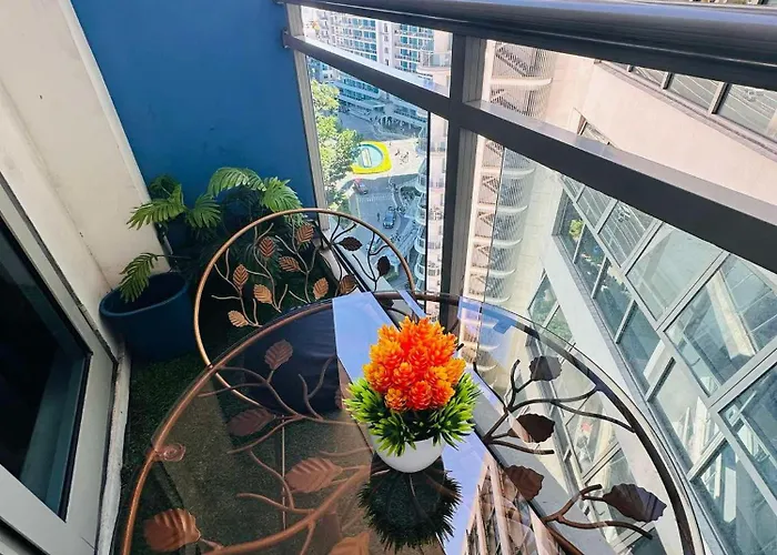 Azure Luxe In Azure Bicutan Near Naia And Moa 马尼拉